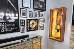 acoustic-guitar-display-case