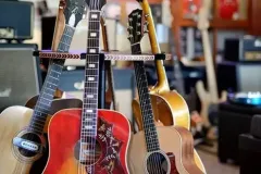 music-store-guitar-stand